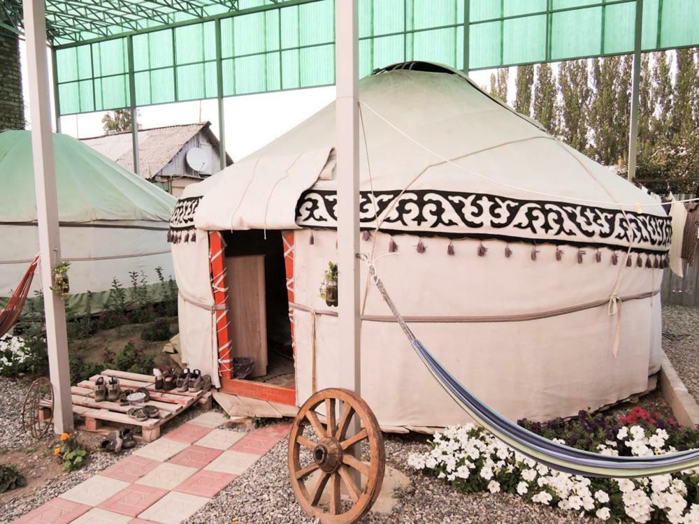 Duet Hostel & Hotel Karakol Esterno foto